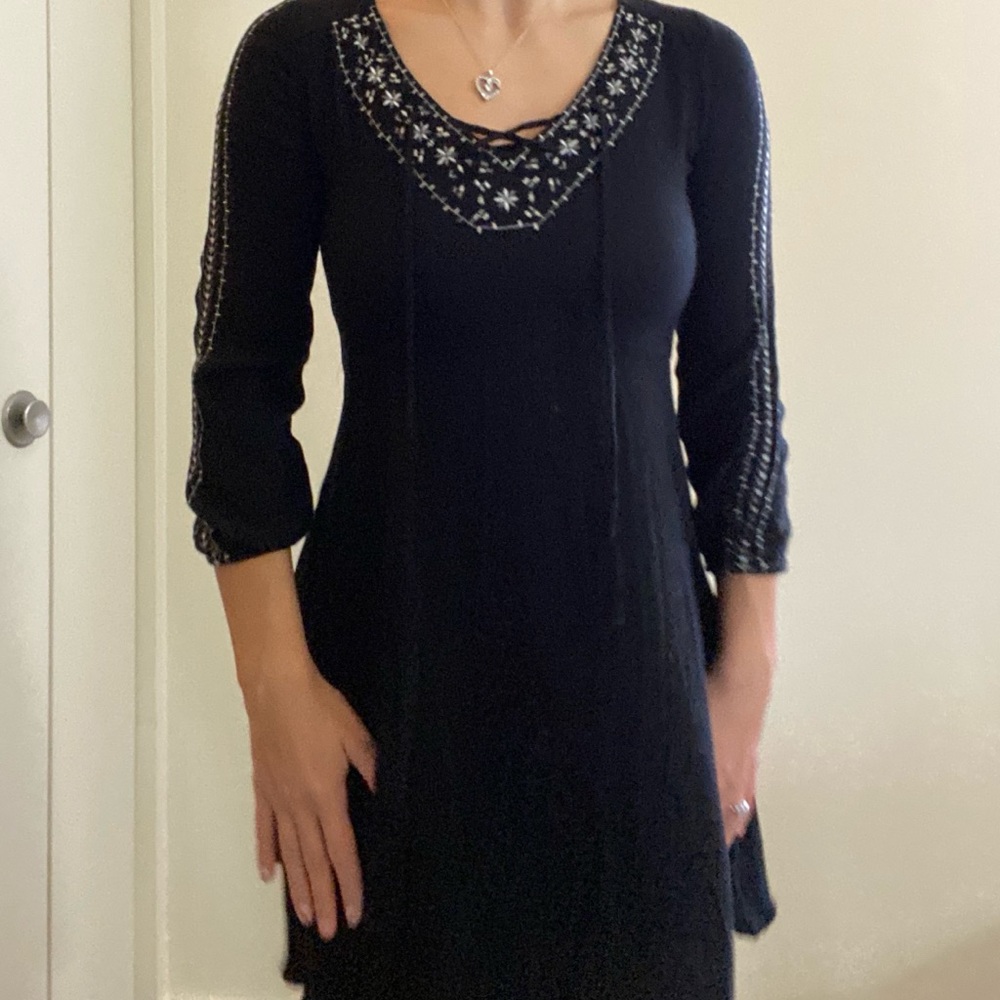 XS mudd black dress with sleeves